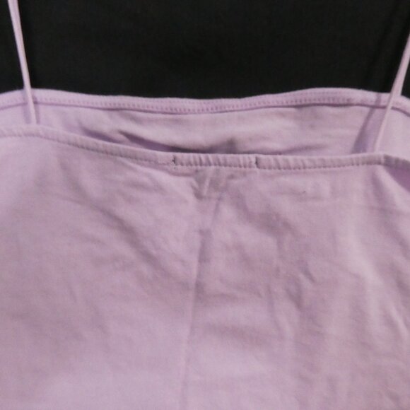 AMBIANCE | large | Chic Lilac Crop Top with Spaghetti Straps - Picture 10 of 14